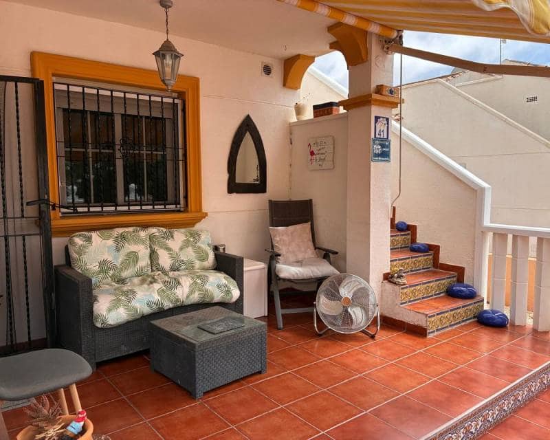2 soverom Rekkehus til salgs i Orihuela Costa med svømmebasseng - € 249 995 (Ref: 10009684)