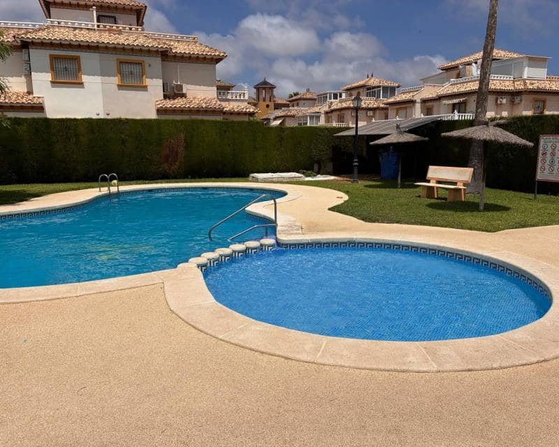 2 soverom Rekkehus til salgs i Orihuela Costa med svømmebasseng - € 249 995 (Ref: 10009684)