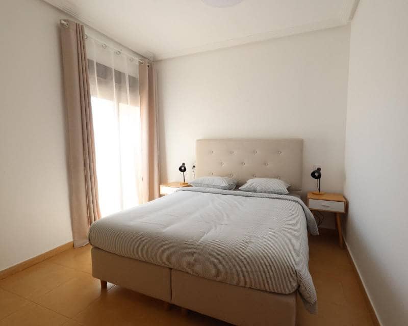 2 soveværelse Lejlighed til salg i Orihuela Costa med swimmingpool - € 220.000 (Ref: 10009773)