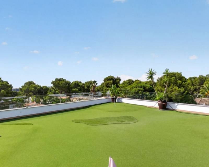 Chalet de 4 habitaciones en Pinar de Campoverde en venta con piscina - 1.475.000 € (Ref: 10009893)