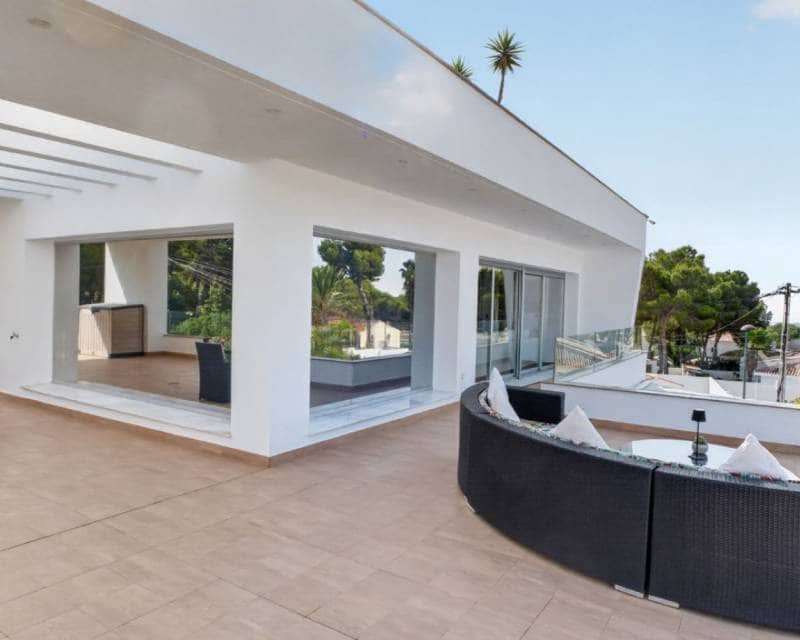Chalet de 4 habitaciones en Pinar de Campoverde en venta con piscina - 1.475.000 € (Ref: 10009893)