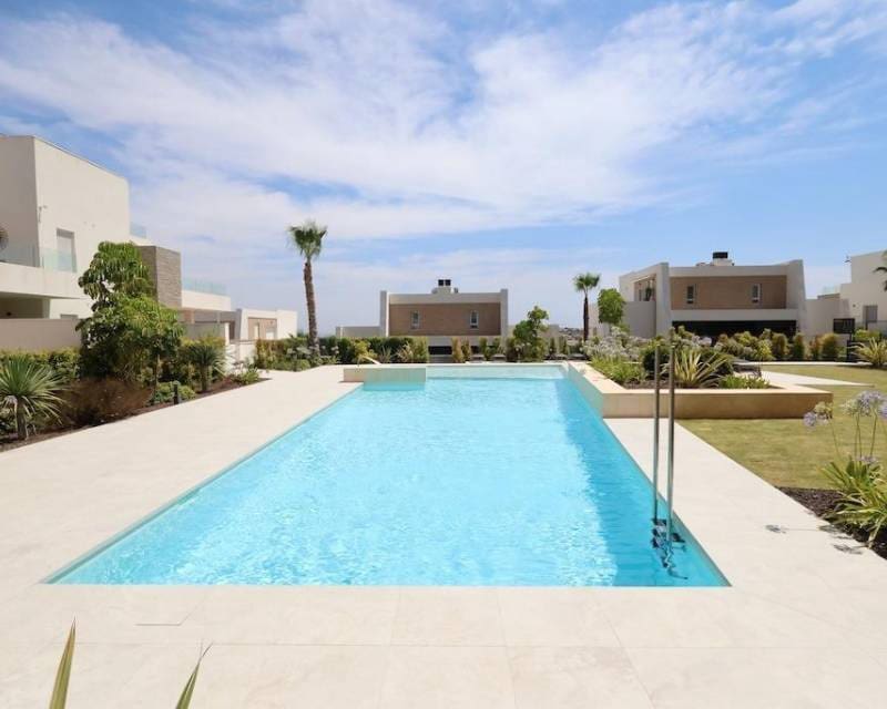Ático de 3 habitaciones en Algorfa en venta con piscina - 325.000 € (Ref: 10012301)