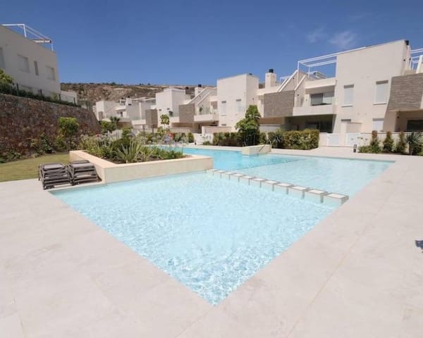 Ático de 3 habitaciones en Algorfa en venta con piscina - 325.000 € (Ref: 10012301)