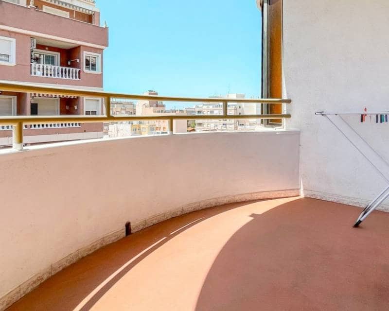3 soveværelse Lejlighed til salg i Torrevieja med garage - € 259.900 (Ref: 10012496)