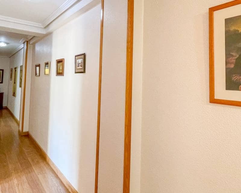 3 soveværelse Lejlighed til salg i Torrevieja med garage - € 259.900 (Ref: 10012496)