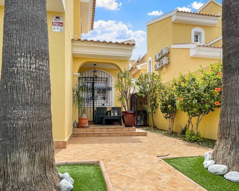 3 bedroom Villa for sale in Los Dolses with pool - € 435,900 (Ref: 10012497)