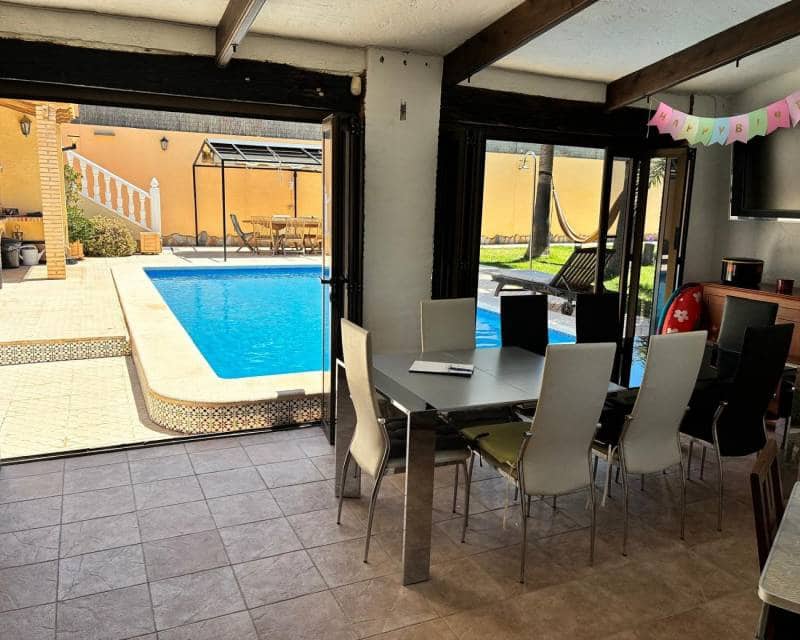 4 sypialnia Willa na sprzedaż w Los Balcones - 490 000 € (Ref: 10012498)