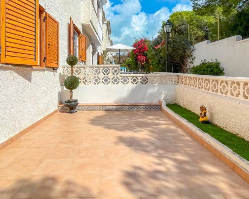 2 soveværelse Rækkehus til salg i Playa Flamenca - € 249.000 (Ref: 10012499)