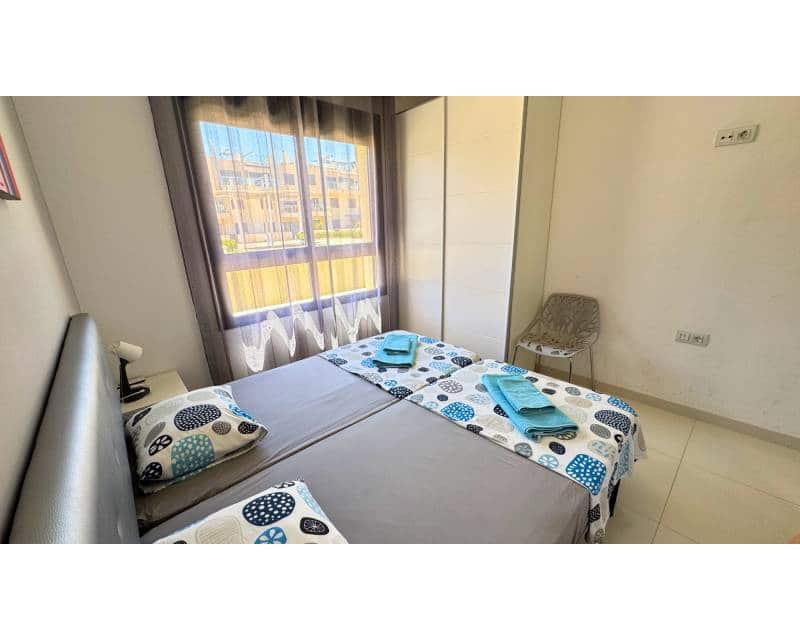 Apartamento de 2 habitaciones en Torre de la Horadada en venta con piscina - 259.500 € (Ref: 10012501)