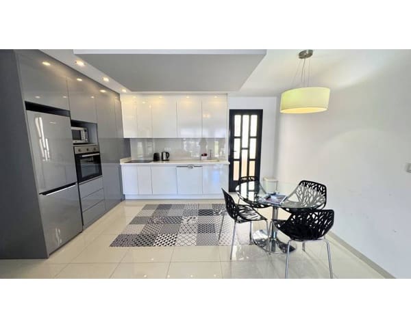 Apartamento de 2 habitaciones en Torre de la Horadada, Pilar de la Horadada en venta con piscina - 259.500 € (Ref: 10012501)