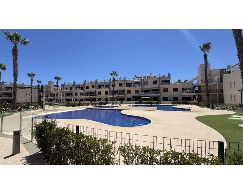 Apartamento de 2 habitaciones en Torre de la Horadada en venta con piscina - 259.500 € (Ref: 10012501)