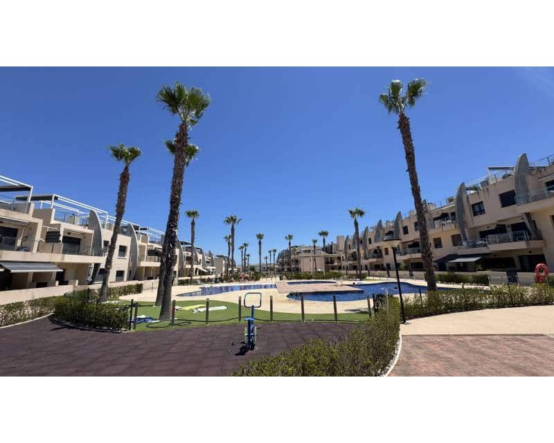 Apartamento de 2 habitaciones en Torre de la Horadada en venta con piscina - 259.500 € (Ref: 10012501)