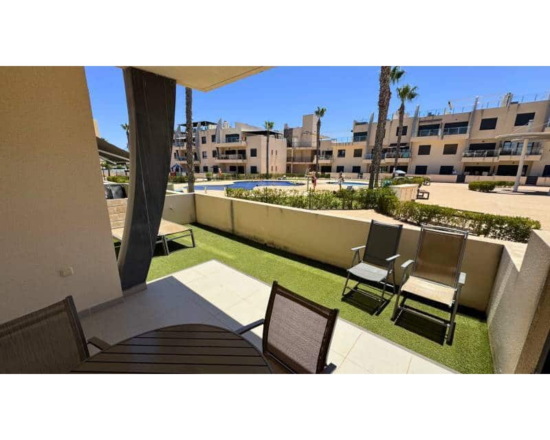 Apartamento de 2 habitaciones en Torre de la Horadada en venta con piscina - 259.500 € (Ref: 10012501)