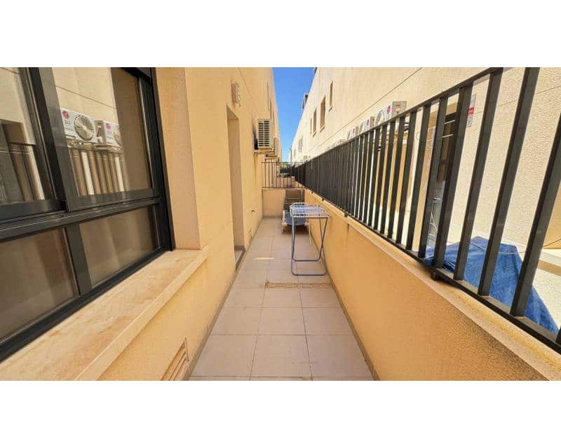 Apartamento de 2 habitaciones en Torre de la Horadada en venta con piscina - 259.500 € (Ref: 10012501)