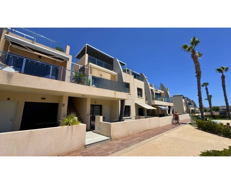 Apartamento de 2 habitaciones en Torre de la Horadada en venta con piscina - 259.500 € (Ref: 10012501)