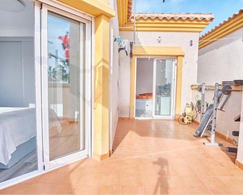 3 makuuhuone Huvila myytävänä paikassa Los Montesinos mukana uima-altaan - 260 000 € (Ref: 10012581)