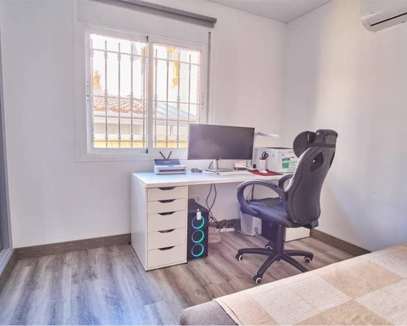 3 makuuhuone Huvila myytävänä paikassa Los Montesinos mukana uima-altaan - 260 000 € (Ref: 10012581)