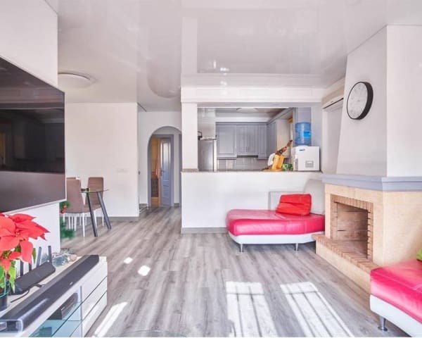 Chalet de 3 habitaciones en Los Montesinos en venta con piscina - 260.000 € (Ref: 10012581)
