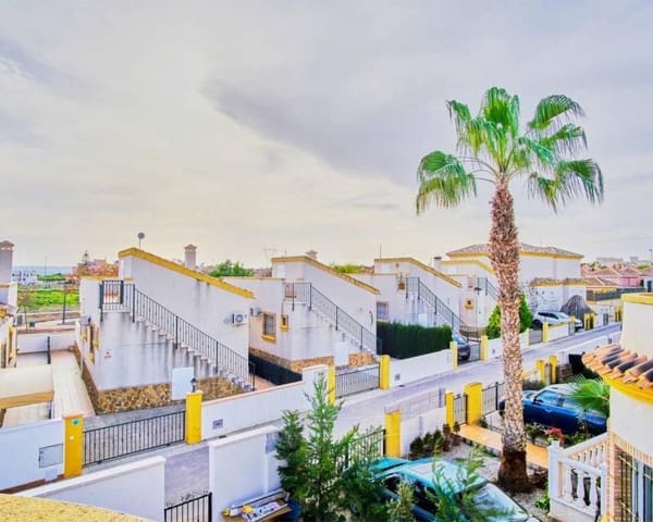 Chalet de 3 habitaciones en Los Montesinos en venta con piscina - 260.000 € (Ref: 10012581)