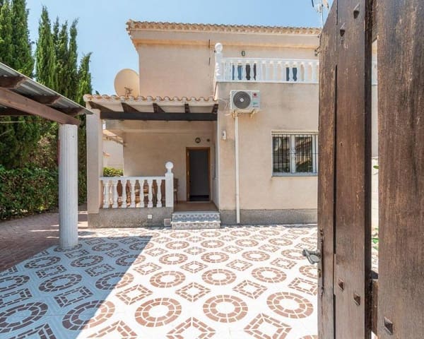 3 soveværelse Semi-Rækkehus til salg i Playa Flamenca, Orihuela med swimmingpool - € 297.000 (Ref: 10014149)