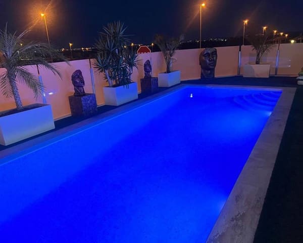 3 soverom Villa til salgs i Desamparados - Hurchillo - Torremendo, Orihuela med svømmebasseng - € 489 999 (Ref: 10014150)
