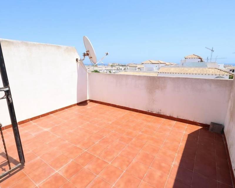 2 soveværelse Rækkehus til salg i Orihuela Costa med swimmingpool - € 214.000 (Ref: 10014151)