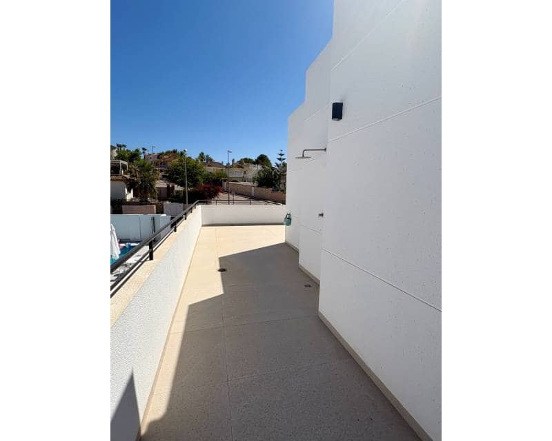 4 bedroom Villa for sale in Ciudad Quesada with pool - € 625,000 (Ref: 10014152)