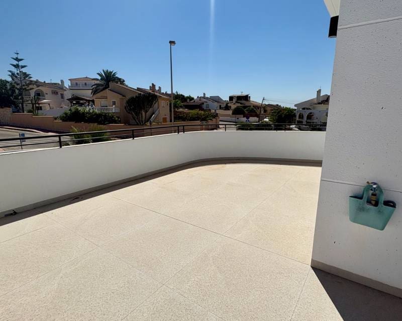 4 bedroom Villa for sale in Ciudad Quesada with pool - € 625,000 (Ref: 10014152)