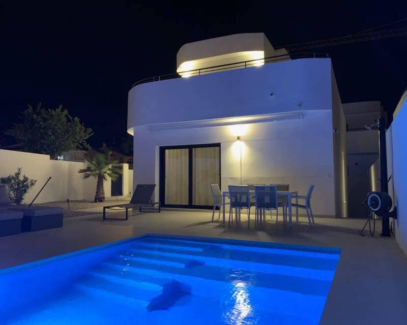 4 bedroom Villa for sale in Ciudad Quesada with pool - € 625,000 (Ref: 10014152)