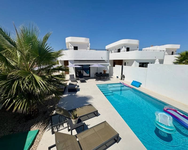4 bedroom Villa for sale in Ciudad Quesada with pool - € 625,000 (Ref: 10014152)