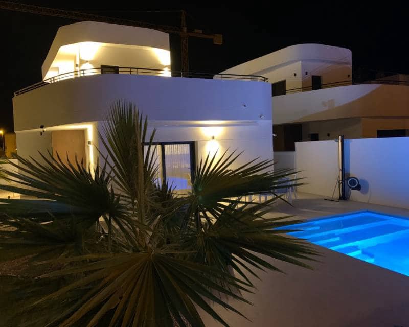 4 bedroom Villa for sale in Ciudad Quesada with pool - € 625,000 (Ref: 10014152)