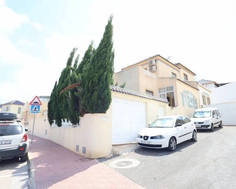 3 makuuhuone Rivitalo myytävänä paikassa Los Balcones mukana uima-altaan - 234 000 € (Ref: 10014153)