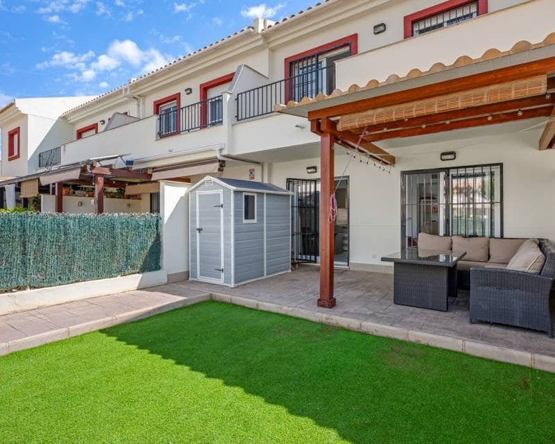 3 soveværelse Byhus til salg i Ciudad Quesada med swimmingpool garage - € 249.950 (Ref: 10014287)