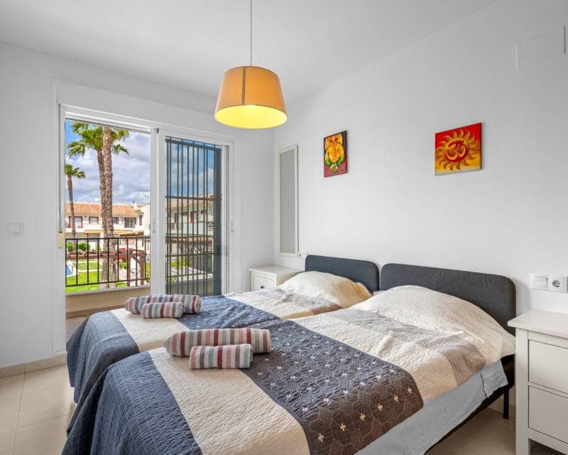 3 soveværelse Byhus til salg i Ciudad Quesada med swimmingpool garage - € 249.950 (Ref: 10014287)