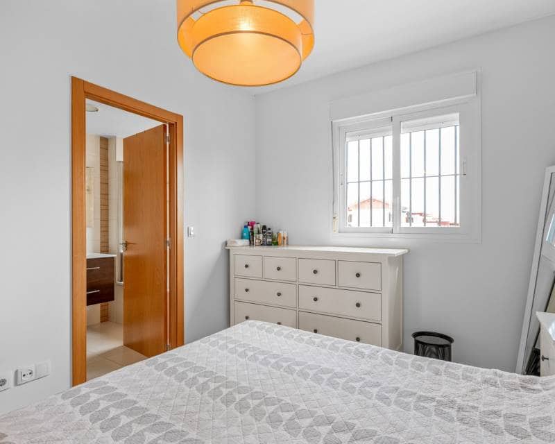 3 soveværelse Byhus til salg i Ciudad Quesada med swimmingpool garage - € 249.950 (Ref: 10014287)