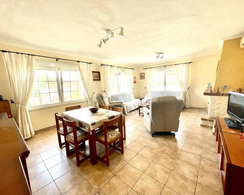 4 sypialnia Willa na sprzedaż w Benijofar z basenem garażem - 416 000 € (Ref: 10014288)