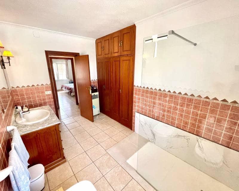 4 sypialnia Willa na sprzedaż w Benijofar z basenem garażem - 416 000 € (Ref: 10014288)