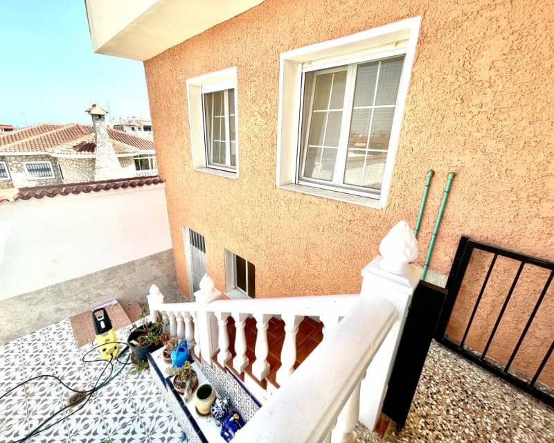 4 sypialnia Willa na sprzedaż w Benijofar z basenem garażem - 416 000 € (Ref: 10014288)