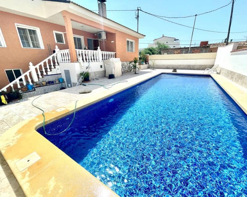 4 sypialnia Willa na sprzedaż w Benijofar z basenem garażem - 416 000 € (Ref: 10014288)