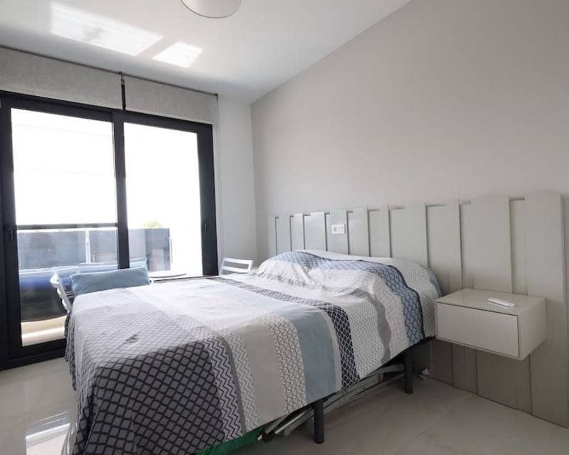 Apartamento de 2 habitaciones en Orihuela Costa en venta con piscina garaje - 269.000 € (Ref: 10014290)