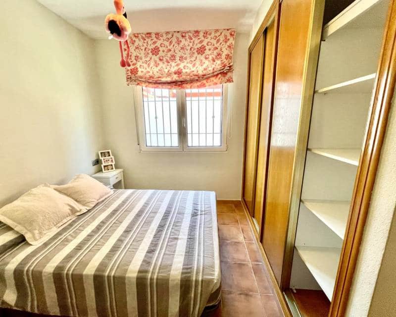 4 soveværelse Byhus til salg i Torre de la Horadada med garage - € 460.000 (Ref: 10014293)