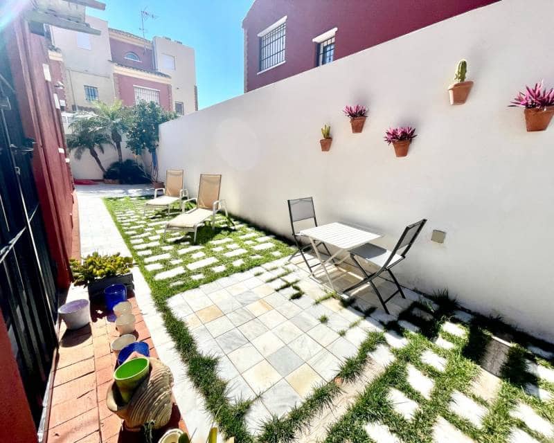 4 soveværelse Byhus til salg i Torre de la Horadada med garage - € 460.000 (Ref: 10014293)