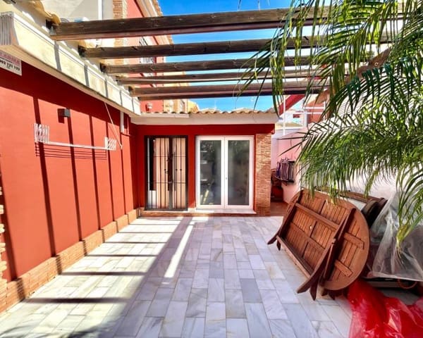 4 soveværelse Rækkehus til salg i Torre de la Horadada, Pilar de la Horadada med garage - € 460.000 (Ref: 10014293)