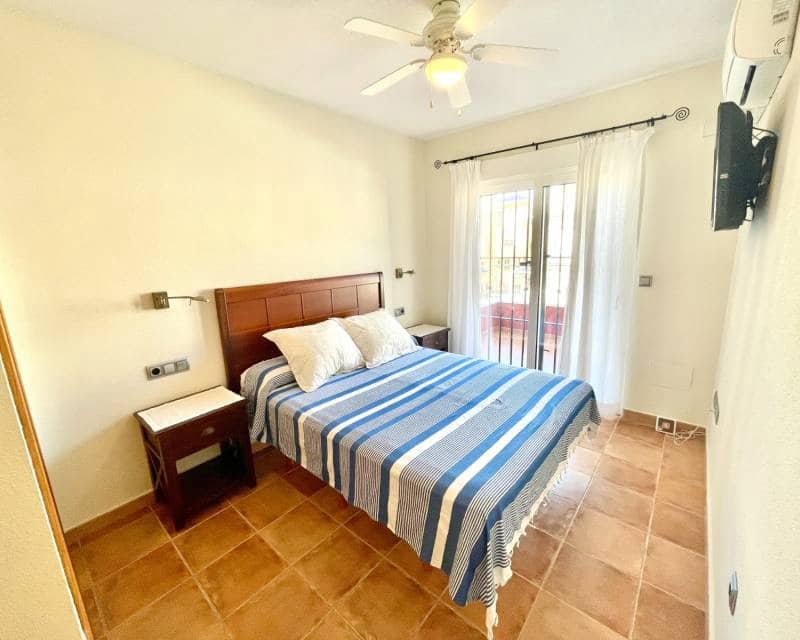 4 soveværelse Byhus til salg i Torre de la Horadada med garage - € 460.000 (Ref: 10014293)