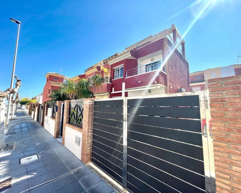 4 soveværelse Byhus til salg i Torre de la Horadada med garage - € 460.000 (Ref: 10014293)
