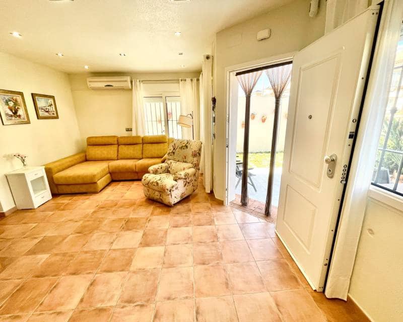 4 soveværelse Byhus til salg i Torre de la Horadada med garage - € 460.000 (Ref: 10014293)