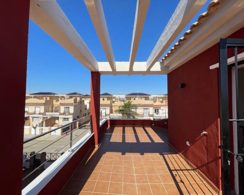4 soveværelse Byhus til salg i Torre de la Horadada med garage - € 460.000 (Ref: 10014293)