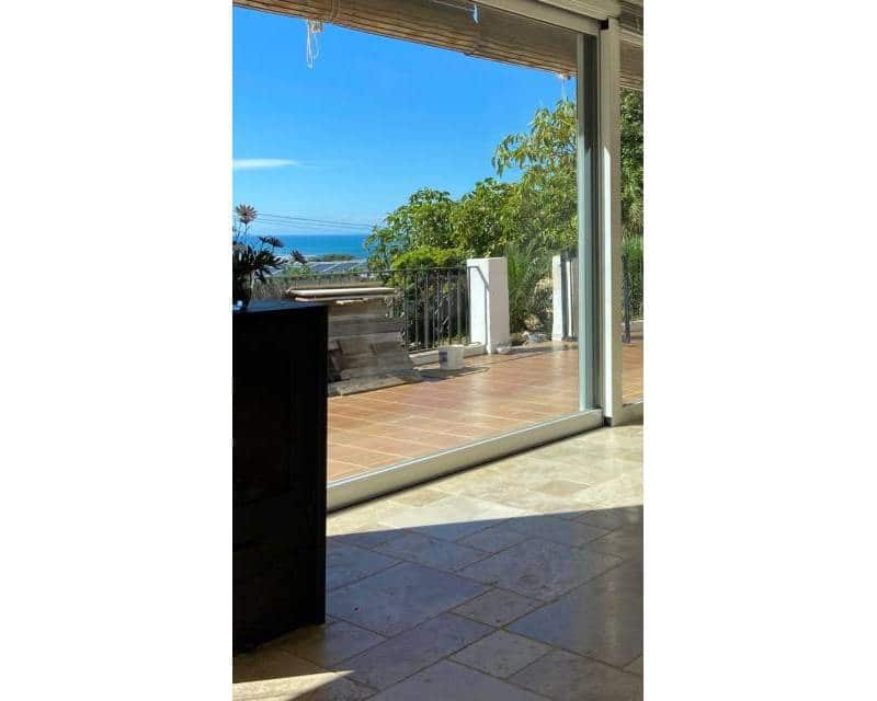 4 slaapkamer Villa te koop in Denia met zwembad - € 1.400.000 (Ref: 10014294)