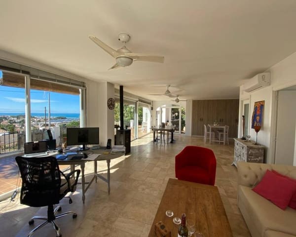 Chalet de 4 habitaciones en El Montgó, Dénia en venta con piscina - 1.400.000 € (Ref: 10014294)