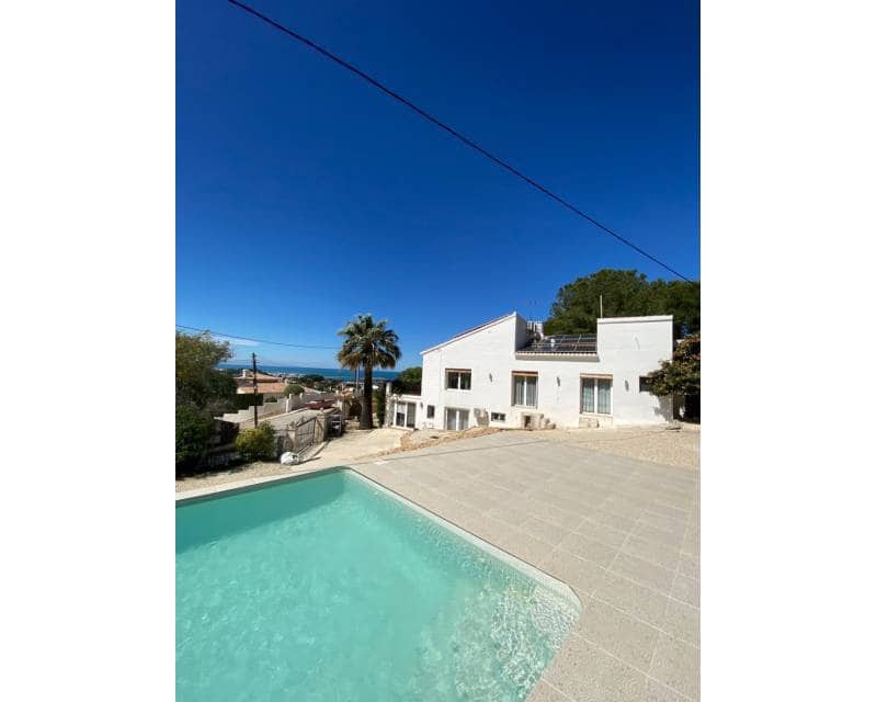 4 slaapkamer Villa te koop in Denia met zwembad - € 1.400.000 (Ref: 10014294)
